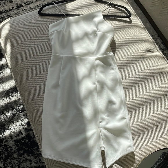 White Lulus Dress - Picture 4 of 6